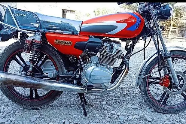 هوندا،  CD 200