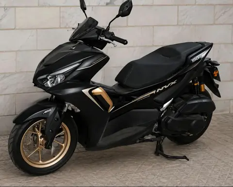 کبیر موتور، NVX 180