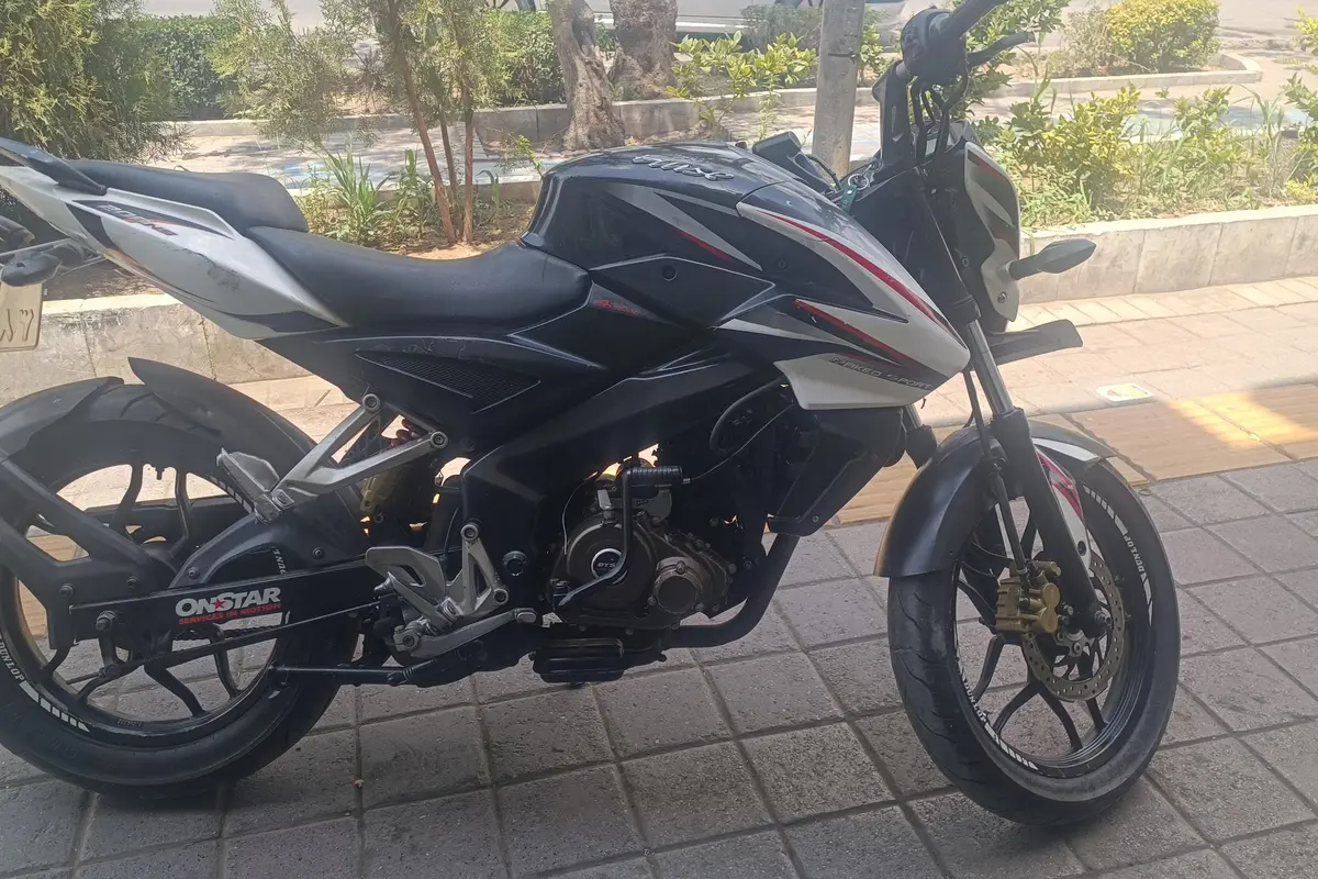 باجاج،  پالس 150NS