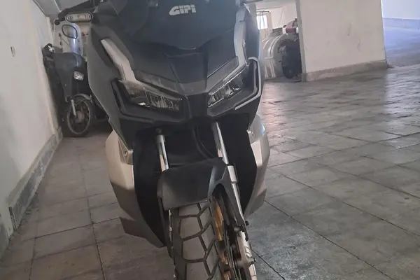 هوندا  ADV 150