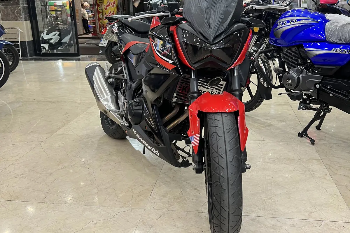کاوازاکی،  Z250