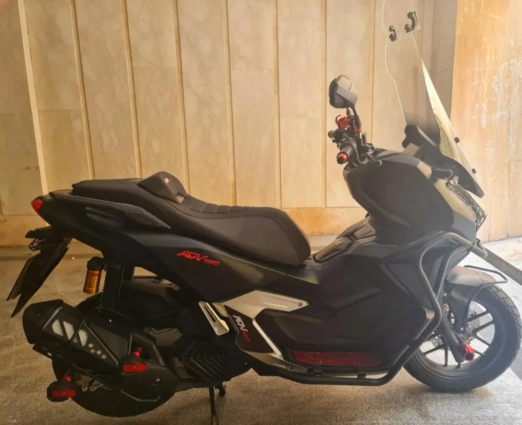 هوندا،  ADV 160