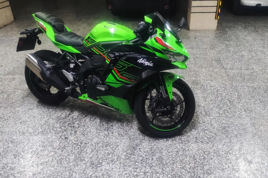 کاوازاکی، نینجا ZX-25R