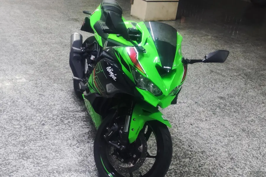 کاوازاکی، نینجا ZX-25R