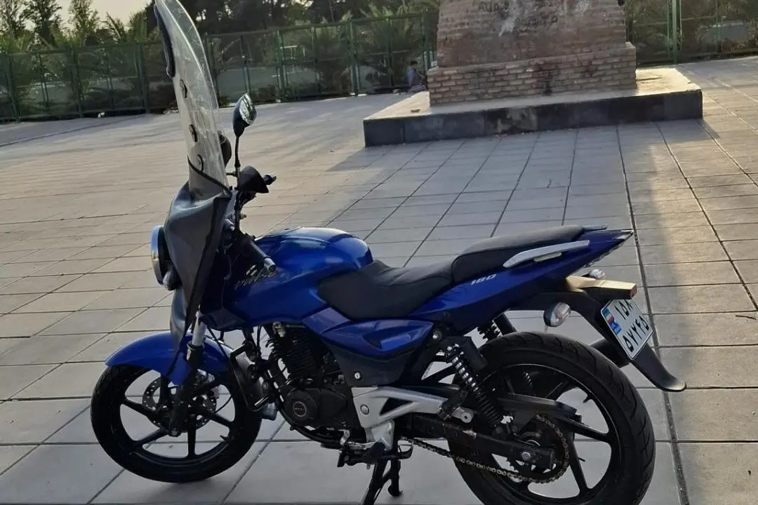 باجاج  پالس 180