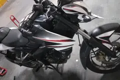 باجاج، پالس 200NS