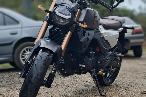 جهان همتا، بلنتا CR 200