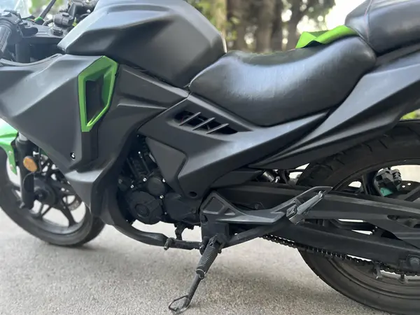مگلی  200R