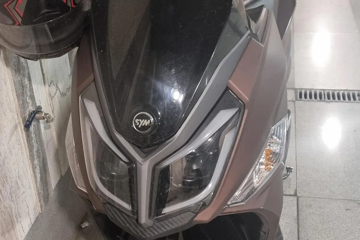 اس وای ام،  گلکسی J 200