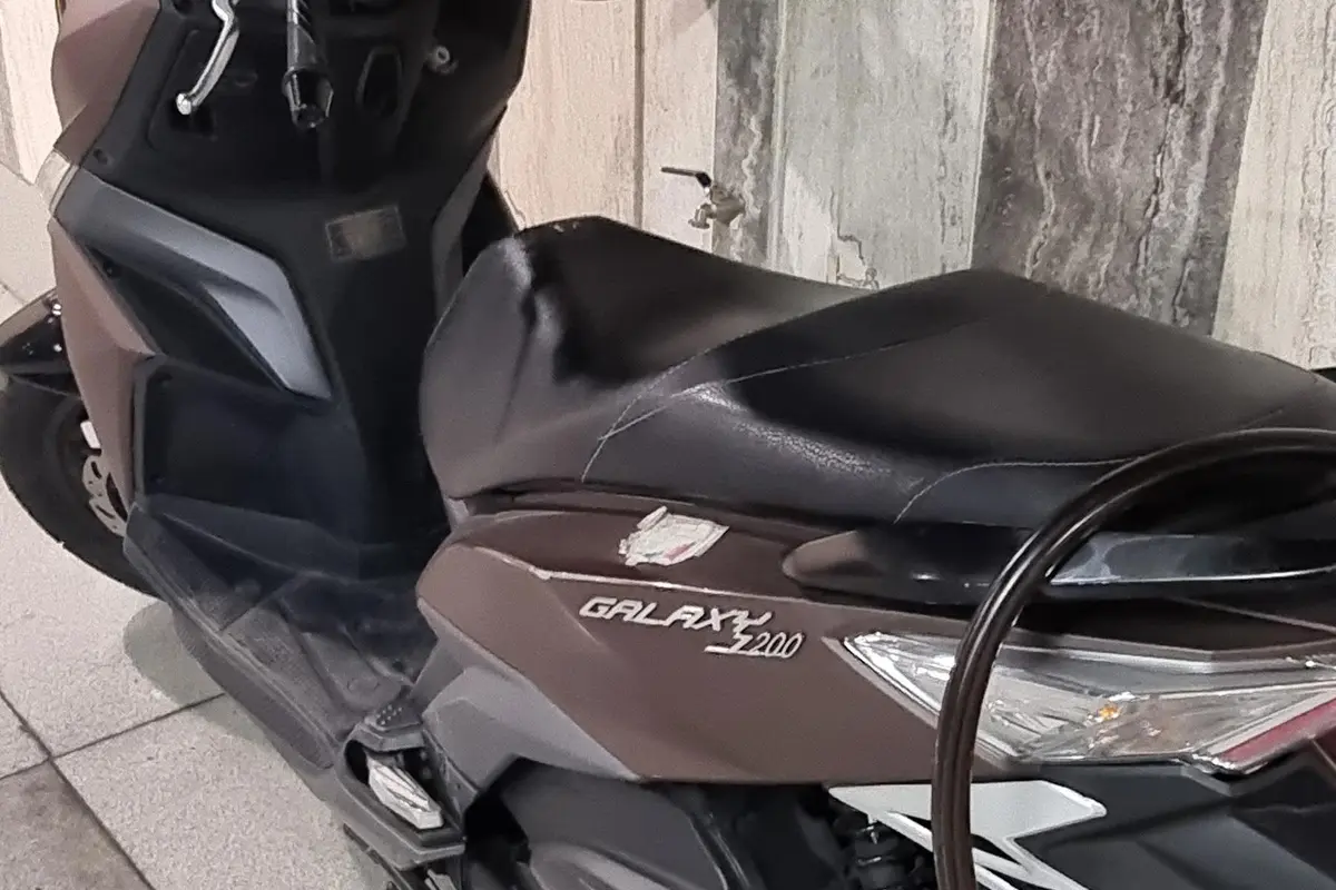 اس وای ام،  گلکسی J 200