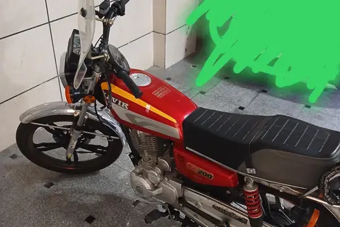 زمرد کویر، 200CDI