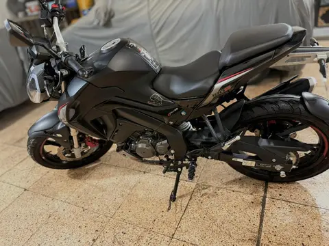 بنلی، TNT 180S