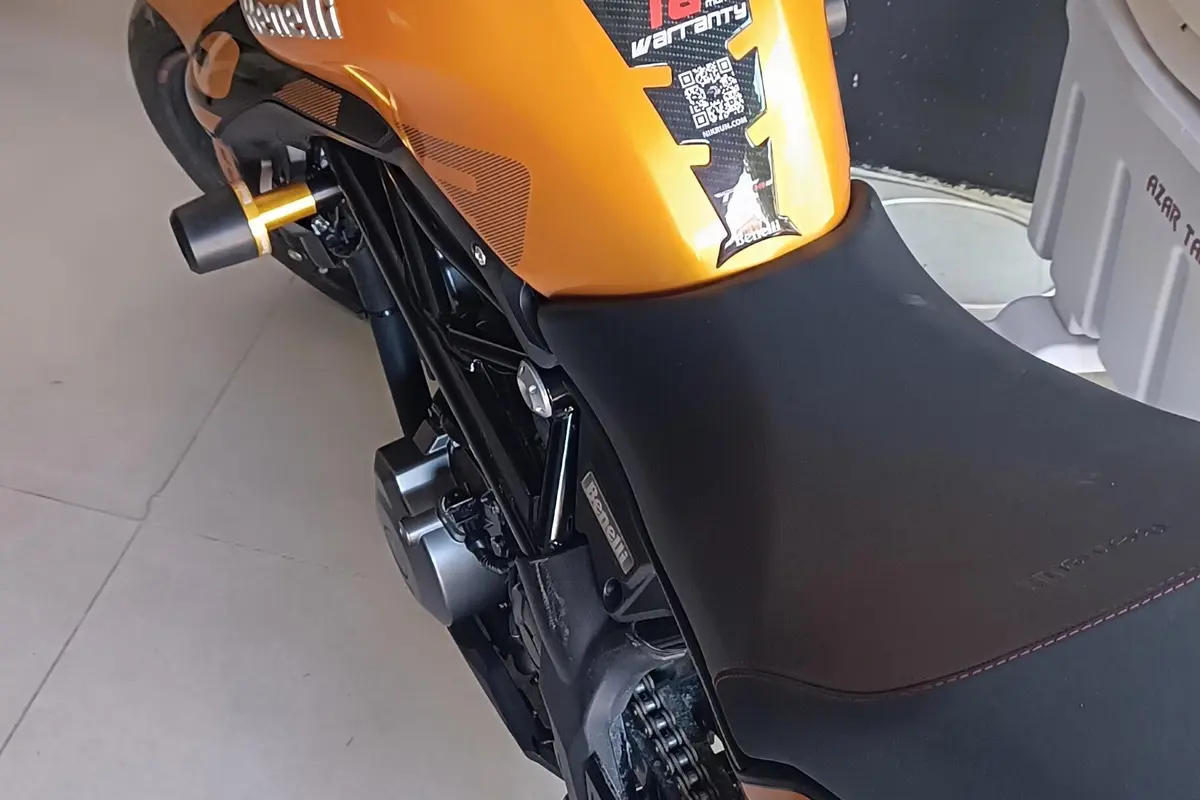 بنلی  TNT 300