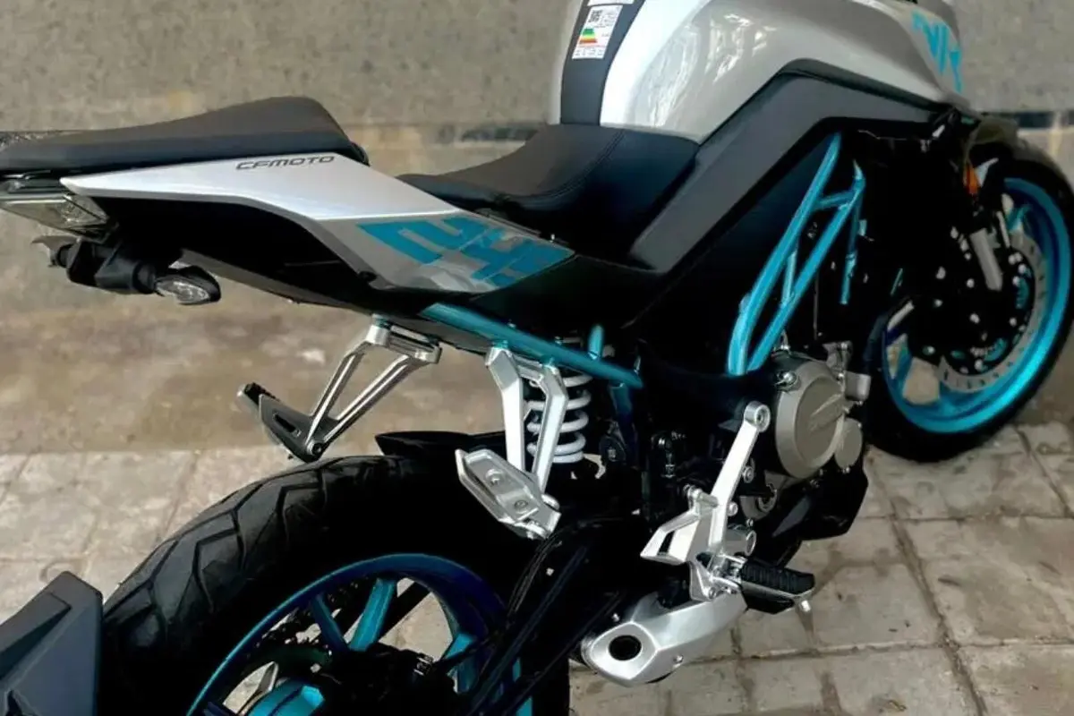 جهان رو،  CF 250