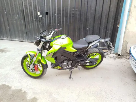 بنلی، TNT 180S
