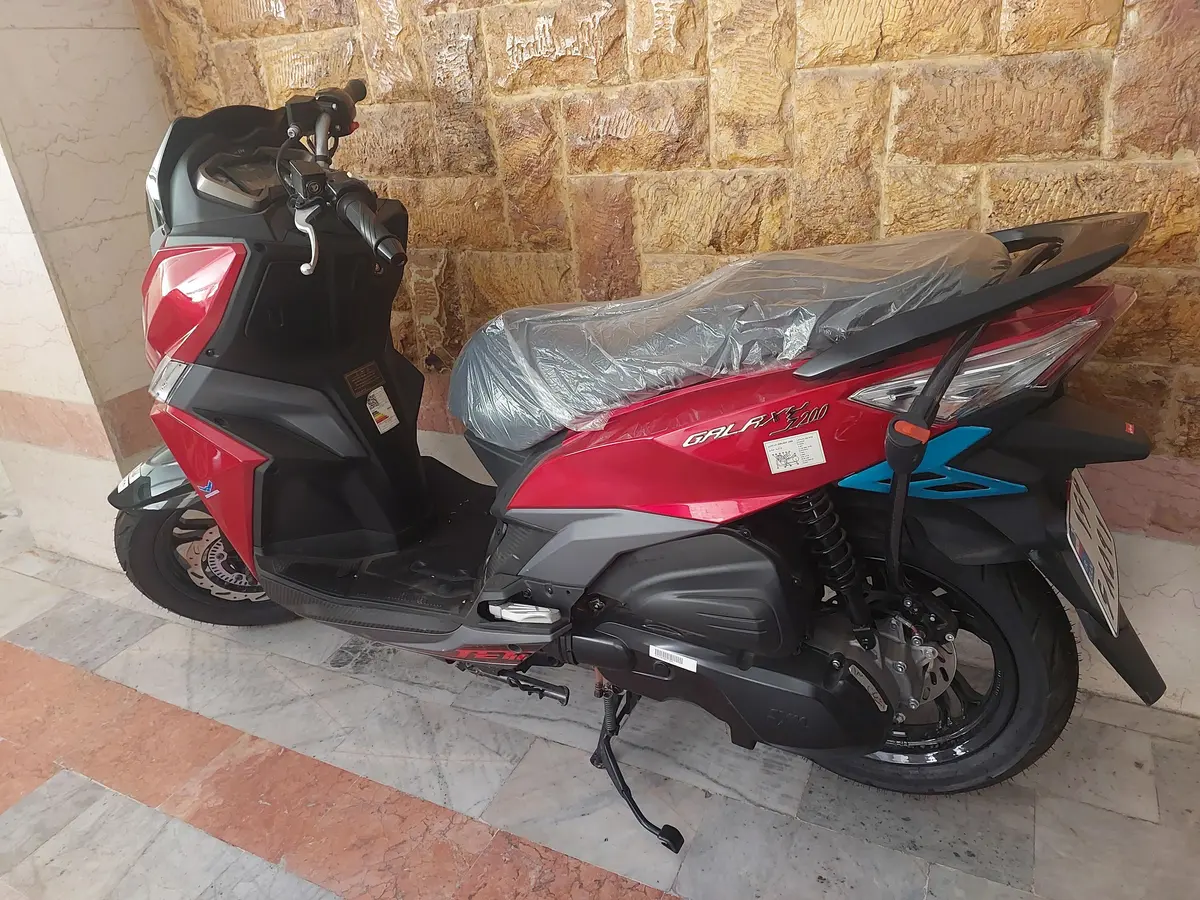 اس وای ام،  200
