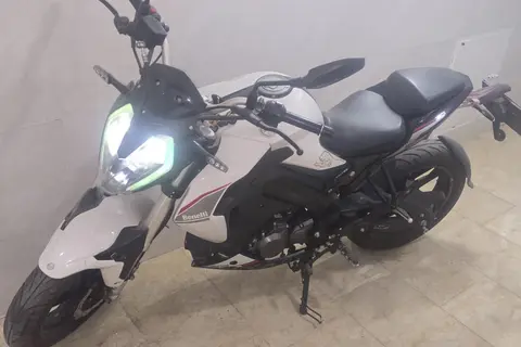 بنلی، TNT 180S
