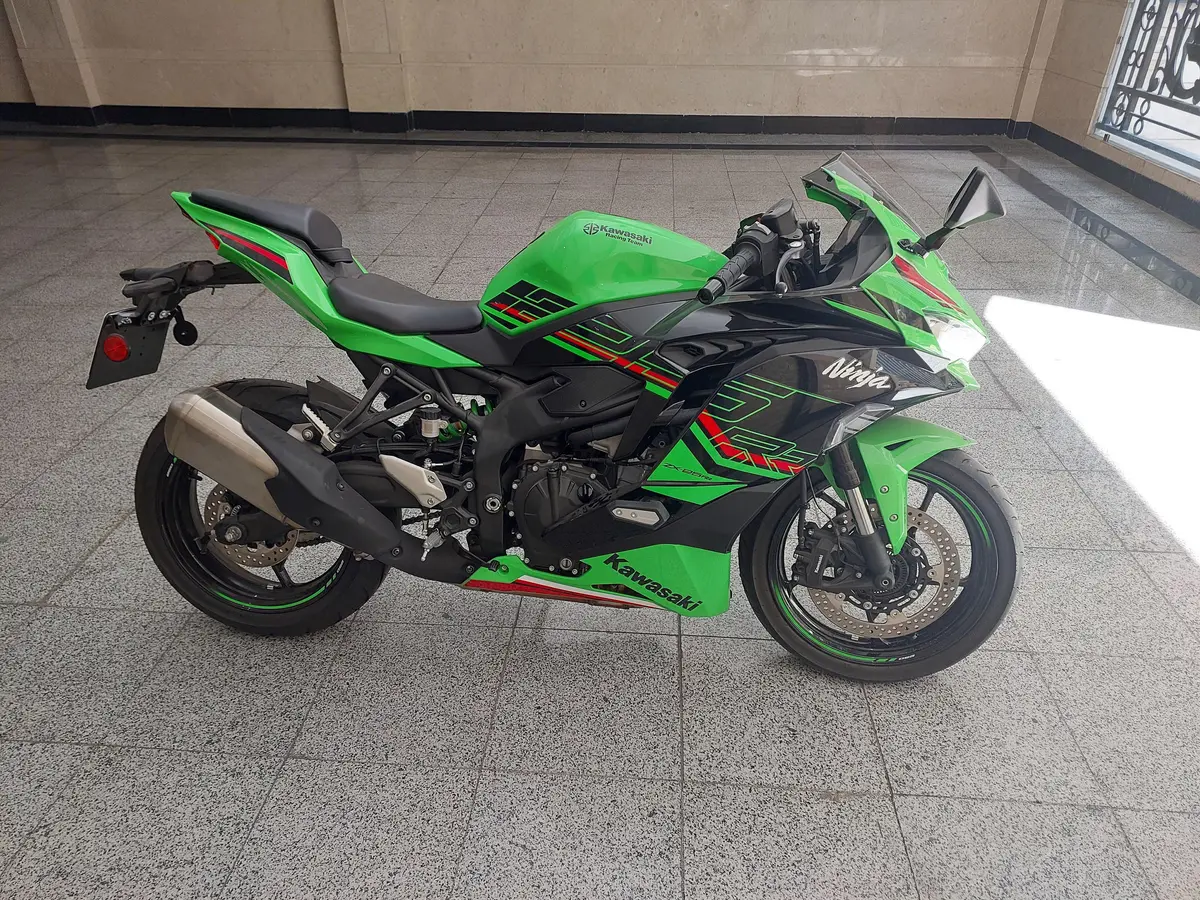 کاوازاکی،  نینجا ZX-25RR