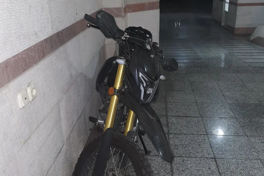 جهان همتا، فلات XR250