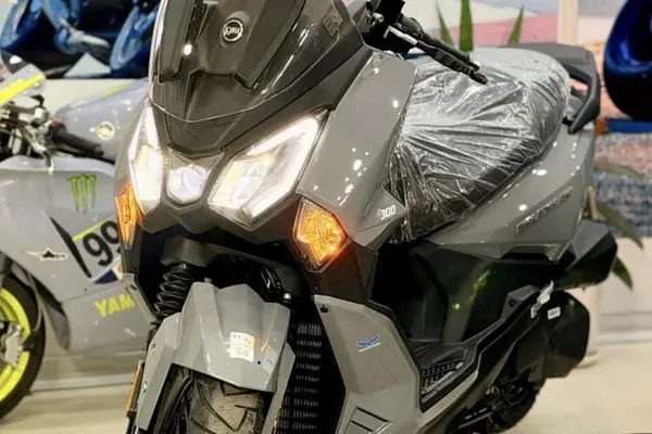 اس وای ام  JR300