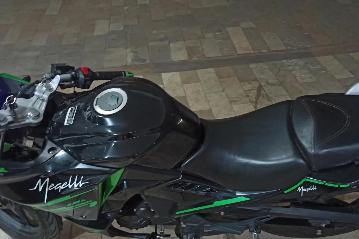 کویر موتور،  مگلی 200