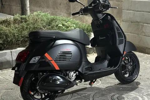 وسپا، جی تی اس 300