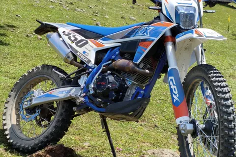 جهان رو، CRX 225