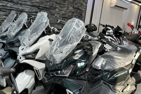 اس وای ام، ADV 175