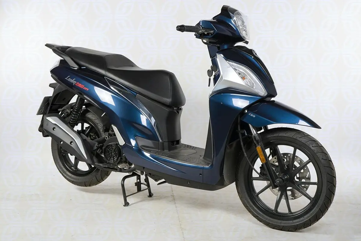 اس وای ام،  لاکی 200
