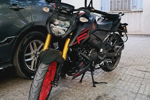 تی وی اس، آپاچی 200