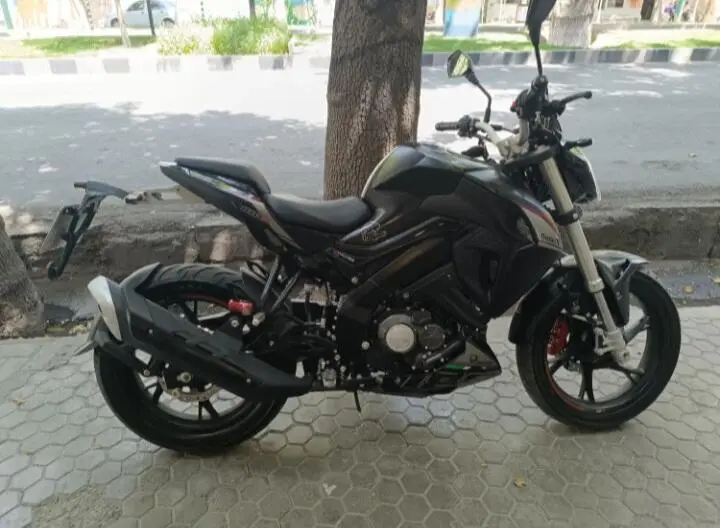 بنلی،  TNT 180S