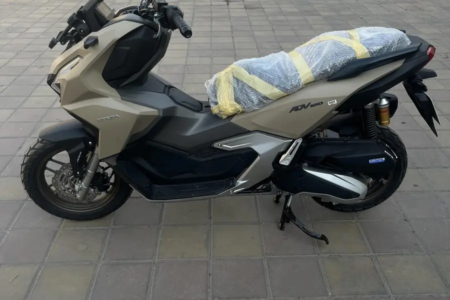 هوندا، ADV 160