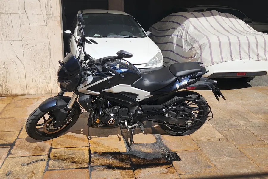 باجاج، دومینار 250