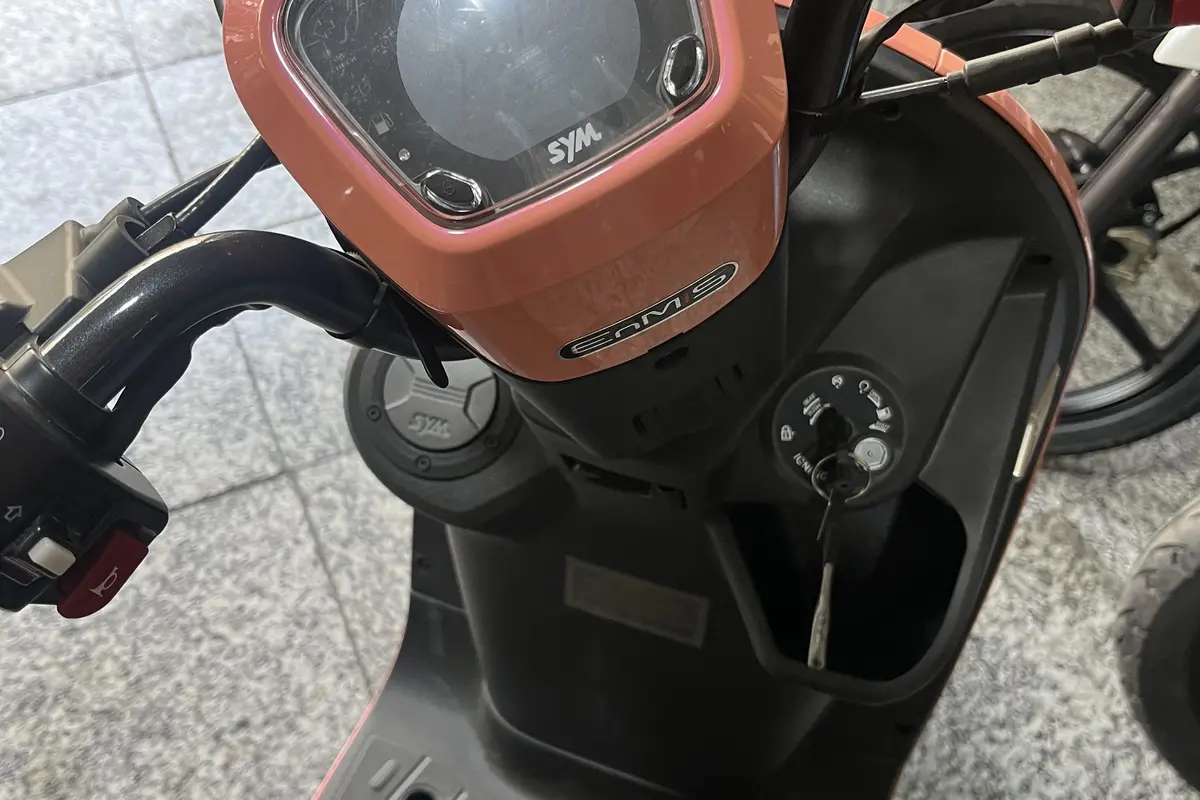اس وای ام،  گلکسی CLB125
