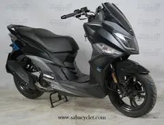 اس وای ام، گلکسی J 200