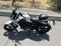 بنلی، TNT 180S