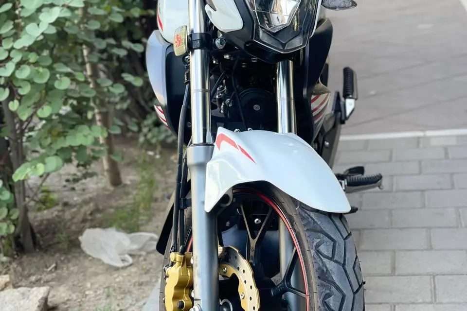 کیو جی موتور،  NX 150