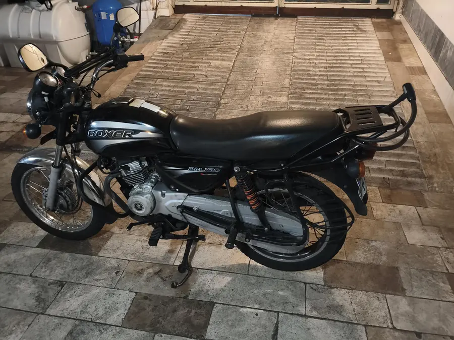 باجاج، بوکسر 150