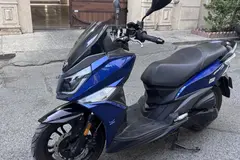اس وای ام، گلکسی J 200