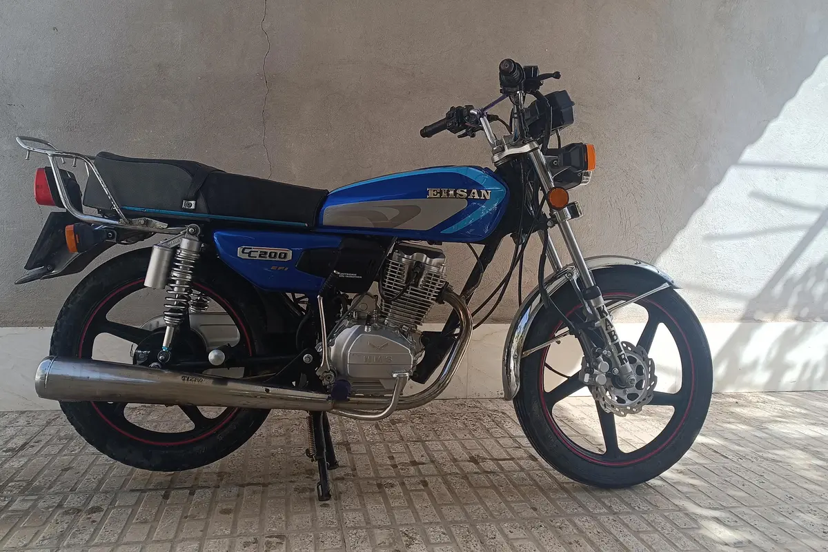 هوندا،  CD 200