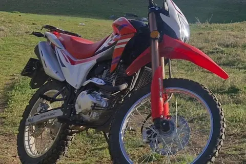 جهان همتا، فلات XR250