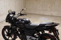 باجاج، پالس 200