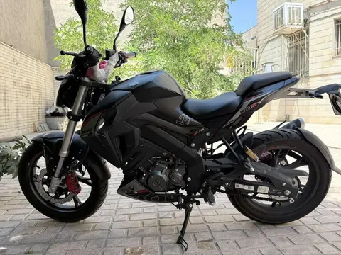 بنلی، TNT 180S