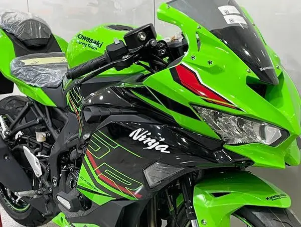 کاوازاکی  نینجا ZX-25RR