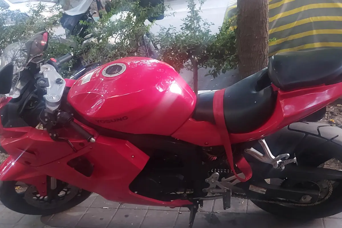 هیوسانگ،  جی تی 250R