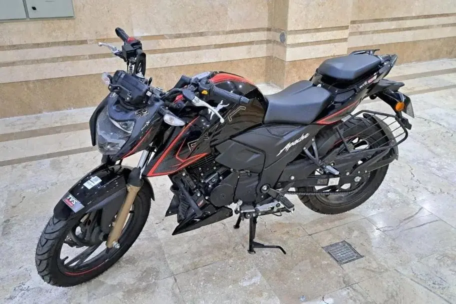 تی وی اس،  آپاچی 200