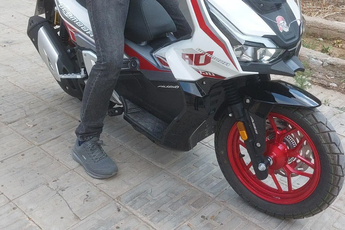 پاسارگاد سیکلت،  برمودا 150