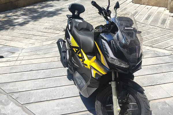 جهان همتا  همتاز ADV160