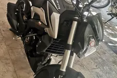 باجاج، دومینار 250