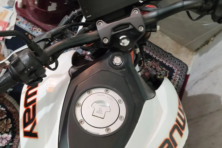 جهان همتا، A250